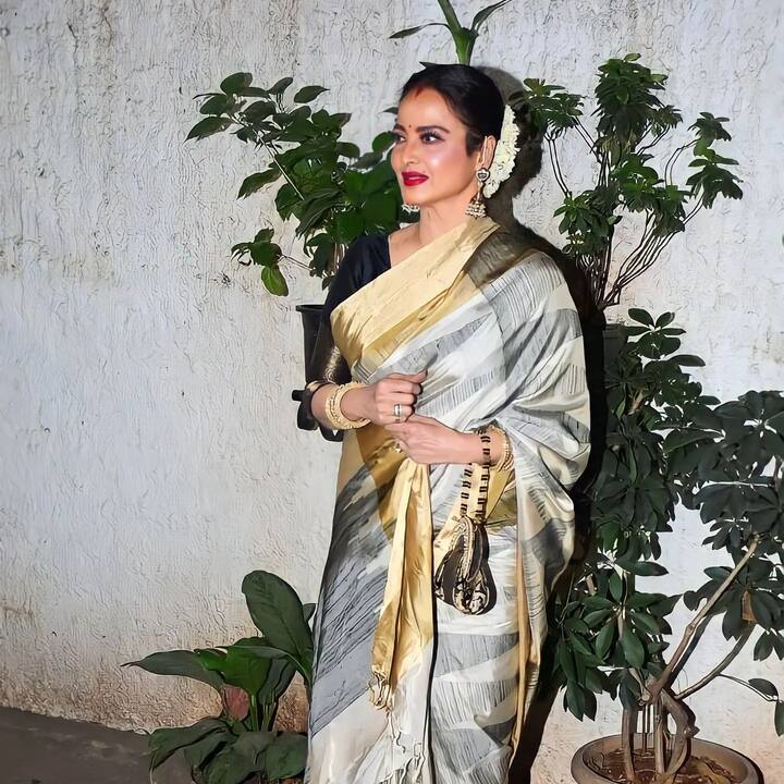 रेखाने मुकेश अग्रवाल यांच्याशी लग्न केले. पण त्यांचे लग्न वर्षभरही टिकू शकले नाही.