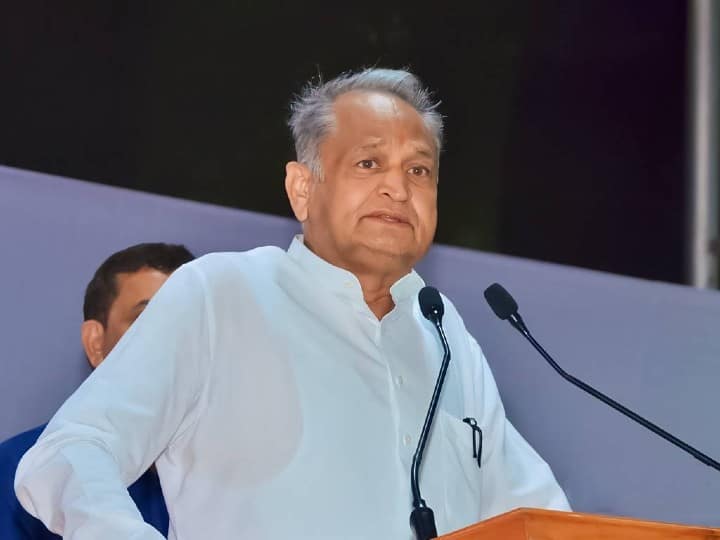 CM Ashok Gehlot Says Rahul Gandhi Said it is our fault that Caste Census was not done earlier  Rajasthan Caste Survey: जातीय गणना पर बोले CM अशोक गहलोत- 'राहुल गांधी ने खुद माना हमसे गलती हुई कि...'