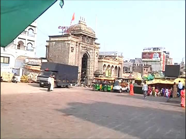 Tulja Bhavani Temple: आज तुळजापूर बंदची हाक देण्यात आली आहे. त्यामुळे मंदिर परिसरात असलेली दुकाने आणि मार्केट बंद असल्याचे चित्र पाहायला मिळत आहे.