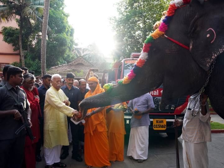 सदियों पुराना यह मंदिर कुछ समय पहले हैरान कर देने वाली संपत्ति की खोज के कारण चर्चाओं में आया था. तब इसके तहखाने से कीमती वस्तुएं, सोने के आभूषण, कीमती पत्थरों से बनी प्रतिमाएं, जेवरात, ठोस सोने सिक्कों के ढेर, चांदी एवं सोने के बर्तन और लैंप मिले थे.