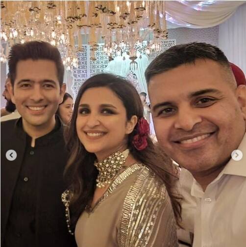 ਵਿਆਹ ਤੋਂ ਬਾਅਦ ਪਰਿਣੀਤੀ ਇਨ੍ਹੀਂ ਦਿਨੀਂ ਦਿੱਲੀ 'ਚ ਆਪਣੇ ਸਹੁਰੇ ਘਰ ਰਹਿ ਰਹੀ ਹੈ। ਹਾਲ ਹੀ 'ਚ ਉਨ੍ਹਾਂ ਨੇ ਆਪਣੇ ਪ੍ਰਸ਼ੰਸਕਾਂ ਨੂੰ ਆਪਣੀ ਵਿਆਹੁਤਾ ਜ਼ਿੰਦਗੀ ਦੀ ਝਲਕ ਦਿਖਾਈ। ਪਰਿਣੀਤੀ ਨੇ ਆਪਣੀ ਇੰਸਟਾ ਸਟੋਰੀ 'ਤੇ ਇਕ ਫੋਟੋ ਸ਼ੇਅਰ ਕੀਤੀ ਸੀ, ਜਿਸ 'ਚ ਉਹ ਅਖਬਾਰ 'ਚ ਸੁਡੋਕੁ ਨੂੰ ਹੱਲ ਕਰਦੀ ਨਜ਼ਰ ਆ ਰਹੀ ਸੀ।