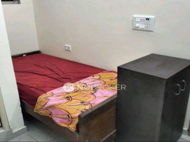 Pic Of Flat Offering Single Bed For Rs 12000 In Bengaluru Goes Viral Pic Of Flat Offering Single Bed For Rs 12,000 In Bengaluru Goes Viral