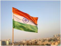 हर देश के झंडे में है लाल, नीला और सफेद रंग! सिर्फ इस देश के झंडे में ऐसा नहीं है