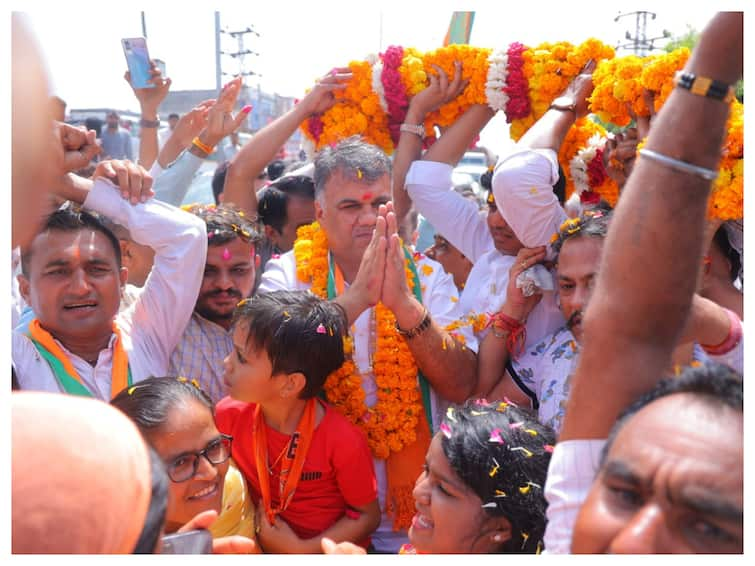 Rajasthan Polls BJP MP Devji M Patel Car Pelted With Stones By Miscreants Over His Nomination To Contest Assembly Seat Rajasthan Polls: BJP MP's Car Pelted With Stones By Miscreants Over His Nomination To Contest Assembly Seat