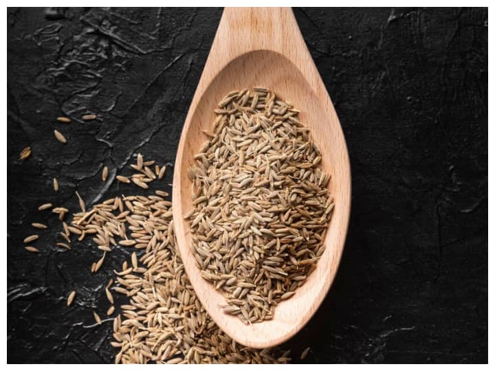 दाल-सब्जी में क्यों डाला जाता है जीरे का तड़का? आप भी जानिए इसके फायदे Why is cumin seasoning added to pulses and vegetables Know its benefits दाल-सब्जी में क्यों डाला जाता है जीरे का तड़का? आप भी जानिए इसके फायदे