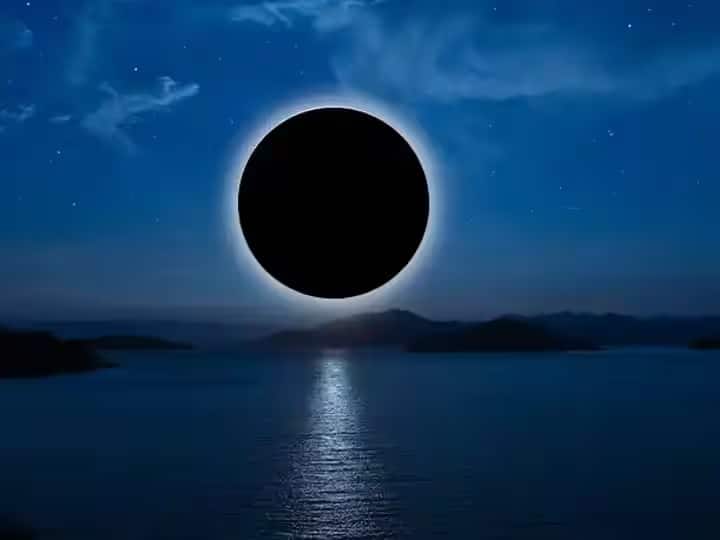 જે વ્યક્તિ અમાસના દિવસે જપ, તપ અને ઉપવાસ કરે છે તેણે બ્રહ્મચર્યનું પાલન કરવું જોઈએ અને આ દિવસે ભૂલથી પણ શારીરિક સંબંધ ન બાંધવો જોઈએ. આમ કરવાથી પિતૃઓ પણ ગુસ્સે થાય છે અને રાહુ-કેતુની જીવન પર નકારાત્મક અસર પડે છે.