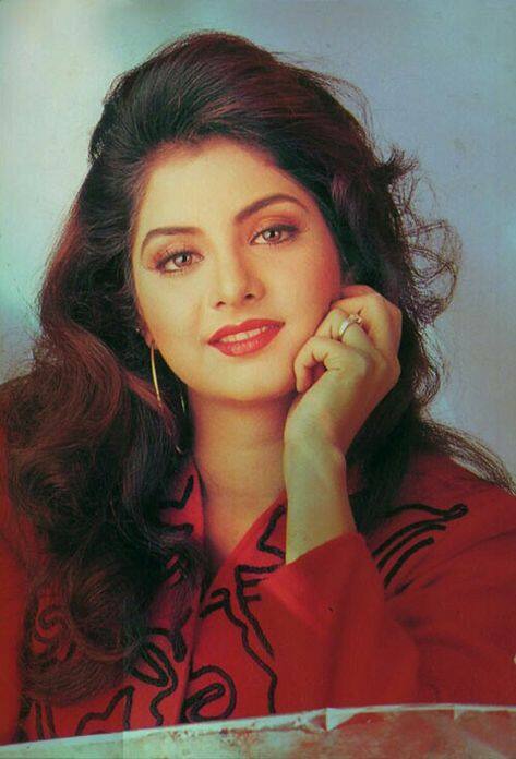 ਅਭਿਨੇਤਰੀ ਨੇ ਦੱਸਿਆ ਸੀ ਕਿ ਆਮਿਰ ਨੇ ਪ੍ਰਬੰਧਕਾਂ ਨੂੰ ਜੂਹੀ ਚਾਵਲਾ ਨੂੰ ਉਸ ਦੀ ਥਾਂ 'ਤੇ ਪਰਫਾਰਮ ਕਰਨ ਲਈ ਵੀ ਕਿਹਾ ਸੀ। ਮੈਨੂੰ ਉਸਦੇ ਵਿਵਹਾਰ ਦਾ ਬਹੁਤ ਬੁਰਾ ਲੱਗਿਆ ਅਤੇ ਉਹ ਬਾਥਰੂਮ ਵਿੱਚ ਜਾ ਕੇ ਕਈ ਘੰਟੇ ਰੋਂਦੀ ਰਹੀ।