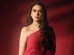 Aditi Rao Hydari Photos: రెడ్ డ్రెస్ లో అదితి అదిరిపోలా!