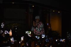 Amitabh Bachchan Birthday: अमिताभ बच्चन ने रात को फैंस के साथ मनाया बर्थडे, जलसा के बाहर आकर किया ग्रीट