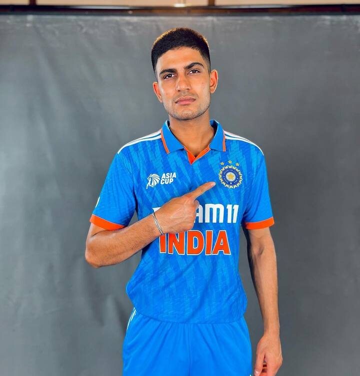 क्रिकेटपट्टू शुभमन गिलने नुकतंच डेंग्यूला हरवले आहे,  तो डेंग्यूच्या साथीचा शिकार झाला होता,  सध्या  डेंग्यूची साथ पसरली आहे...  हा एक गंभीर आजार आहे (Photo instagram : Ꮪhubman Gill)