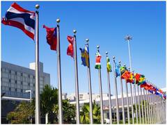 हर देश के झंडे में है लाल, नीला और सफेद रंग! सिर्फ इस देश के झंडे में ऐसा नहीं है