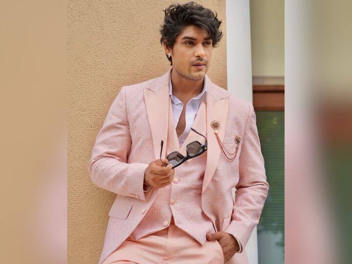 अंकित ने उडारियां सीरियल में मुख्य किरदार निभाया था और उन्हें फतेह की भूमिका के लिए पसंद किया गया था. शो के बाद उन्हें टीवी सीरियल जुनूनियत ऑफर हुआ. वह फिलहाल टीवी शो में अपनी परफॉर्मेंस से फैन्स को इंप्रेस कर रहे हैं.