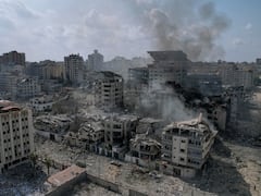 Israel Gaza Attack: 12 घंटे में होगी बिजली गुल, खाने के लिए लंबी कतारें...अस्पताल बदहाल, गाजा में तरस रहे लोग