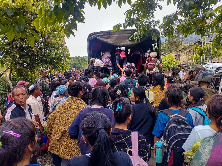 मणिपुर में इंटरनेट बैन 5 दिनों के लिए बढ़ाया गया, लापता छात्रों के शव मिलने के बाद से है तनाव
