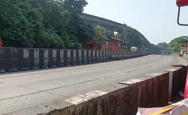 कारसाठी लोणावळा एक्झीट वरून जुन्या महामार्गावरून अंडा पॉईंट - मॅजिक पॉईंट वरून खोपोली शहरातून वळविण्यात येणार आहेत.