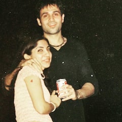 Emraan Hashmi Wife: स्टाइल और खूबसूरती में हीरोइनों को फेल करती हैं ‘सीरियल किसर’ इमरान हाशमी की वाइफ, यहां देखिए तस्वीरें