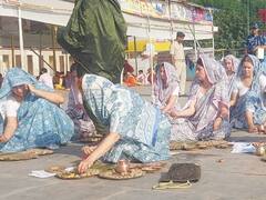 Pitru Paksha 2023: पूर्वजों को मोक्ष दिलाने के लिए जर्मनी से 12 तीर्थयात्री पहुंचे गया, कड़ी सुरक्षा में पिंडदान एवं तर्पण, देखें तस्वीरें