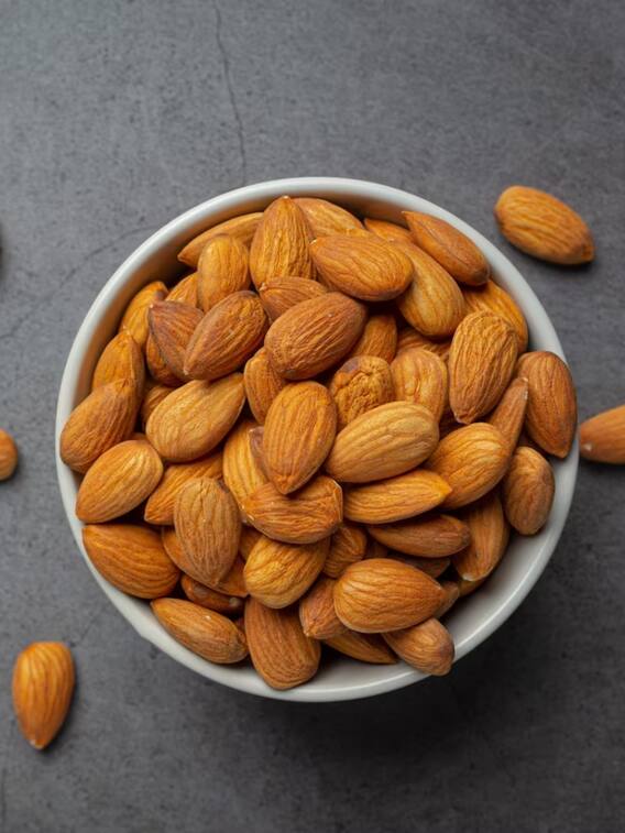 रोज सुबह भीगे हुए बादाम खाने के फायदे