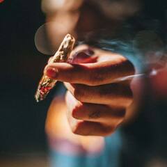 ਸਿਗਰਟ ਦੇ ਨਾਲ ਕੋਲਡ ਡਰਿੰਕ ਪੀਣ ਦੇ ਹੁੰਦੇ ਵੱਡੇ ਨੁਕਸਾਨ