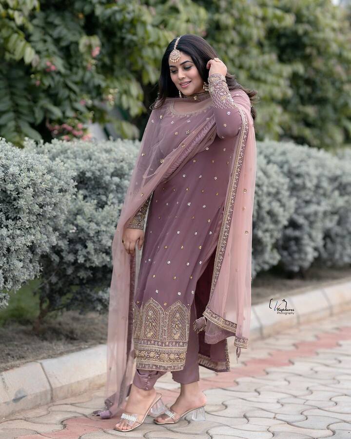 అందమైన పూర్ణ ఫోటోలు -Image credit: Shamna Kkasim/Instagram
