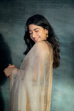 Animal: रोज सुबह उठकर अपनी मेड के पैर छूती हैं रणबीर कपूर की ये हीरोइन, वजह जान रह जाएंगे दंग