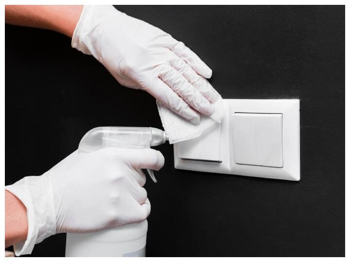 गंदे और पुराने स्विच बोर्ड को मिनटों में करें साफ, सिर्फ एक रुपये में Clean dirty and old switch boards in minutes गंदे और पुराने स्विच बोर्ड को मिनटों में करें साफ, सिर्फ एक रुपये में