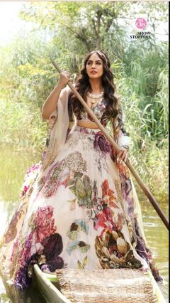 Huma Qureshi Photo: હોડીમાં બેસી હુમા કુરેશીએ આપ્યા ગોર્જિયસ પોઝ, ફેન્સે કહ્યું, અપ્સરા