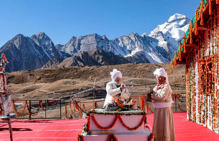 ज्यात त्यांनी लिहिले होते, आमचे सरकार देवभूमी उत्तराखंडच्या लोकांच्या कल्याणासाठी आणि राज्याच्या जलद विकासासाठी वचनबद्ध आहे.