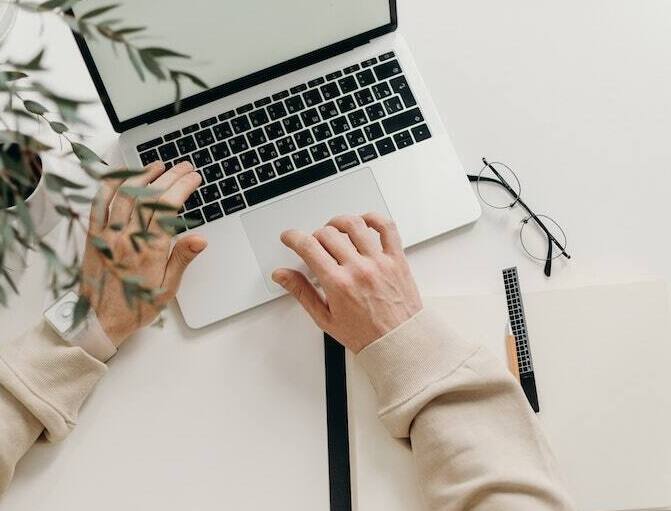 ઈન્ડિયન ઓઈલ કોર્પોરેશન લિમિટેડ (IOCL) તરફથી UGC-NET ડિસેમ્બર 2023ની પરીક્ષા મારફતે સંસ્થામાં ભરતી કરવામાં આવશે. આ અભિયાન દ્વારા IOCLમાં કોર્પોરેટ કમ્યુનિકેશન પ્રોફેશનલ્સની જગ્યાઓ ભરવામાં આવશે. આ ભરતી ડ્રાઈવ માટે અરજી કરવાની પ્રક્રિયા UGC-NET ડિસેમ્બર 2023 ની પરીક્ષાનું પરિણામ જાહેર થયા પછી શરૂ થશે. જ્યારે આ અભિયાન માટે અરજી કરવાની છેલ્લી તારીખ 15 ફેબ્રુઆરી 2024 નક્કી કરવામાં આવી છે.