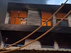 दिल्ली के उद्योग नगर में फैक्ट्री में लगी आग, दमकल की 33 गाड़ियां मौके पर मौजूद