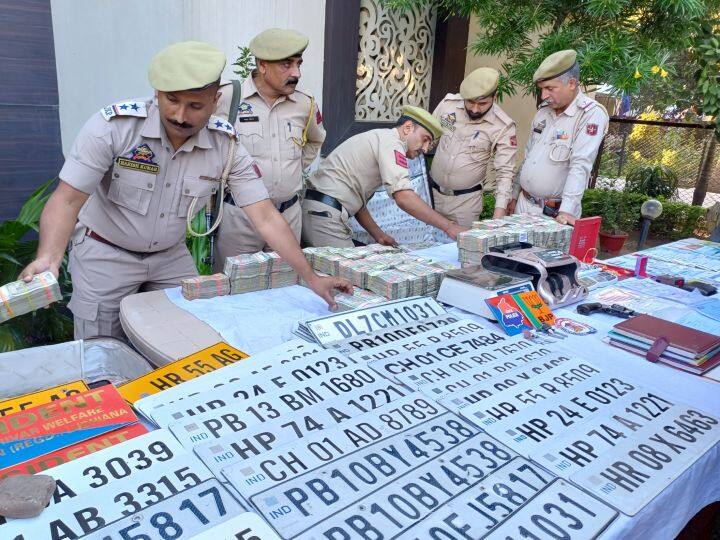 JK Police bust inter state drug peddlers seized 30 kg heroin with 5 crore cash from Punjab based smuggler ANN जम्मू-कश्मीर में बड़े ड्रग्स रैकेट का भंडाफोड़, 30 किलो हेरोइन के साथ 5 करोड़ कैश बरामद