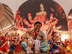 Delhi में 700 स्थानों पर दुर्गा पूजा, रामलीला की तैयारी चरम पर, जानें किस इलाके भक्तों की भीड़ उमड़ती है सबसे ज्यादा