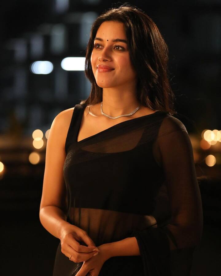 ఈ సినిమాలో ఆమె ‘మీనాక్షి’ అనే పాత్రలో కనిపించారు.