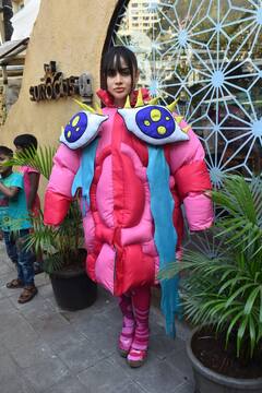 ఇలాంటి విచిత్రమైన ఐడియాలు ఉర్ఫీకే వస్తాయేమో - వెరైటీ అవుట్ ఫిట్ చూశారా?