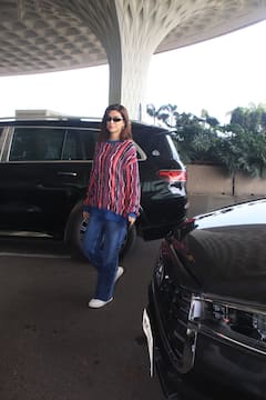 ఎయిర్‌పోర్టులో స్టైలిష్ లుక్‌లో కృతి సనన్