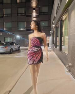 Sonal Chauhan: 'ఆదిపురుష్' మండోదరి అందమై ఫొటోలు!