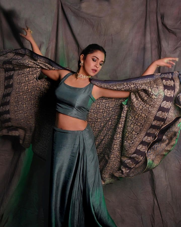 'कट्यार काळजात घुसली', 'मोकळा श्वास', 'फत्तेशिकस्त', 'नटसम्राट' अशा अनेक चित्रपटातून तिने प्रेक्षकांवर तिच्या अभिनयाची छाप सोडली.