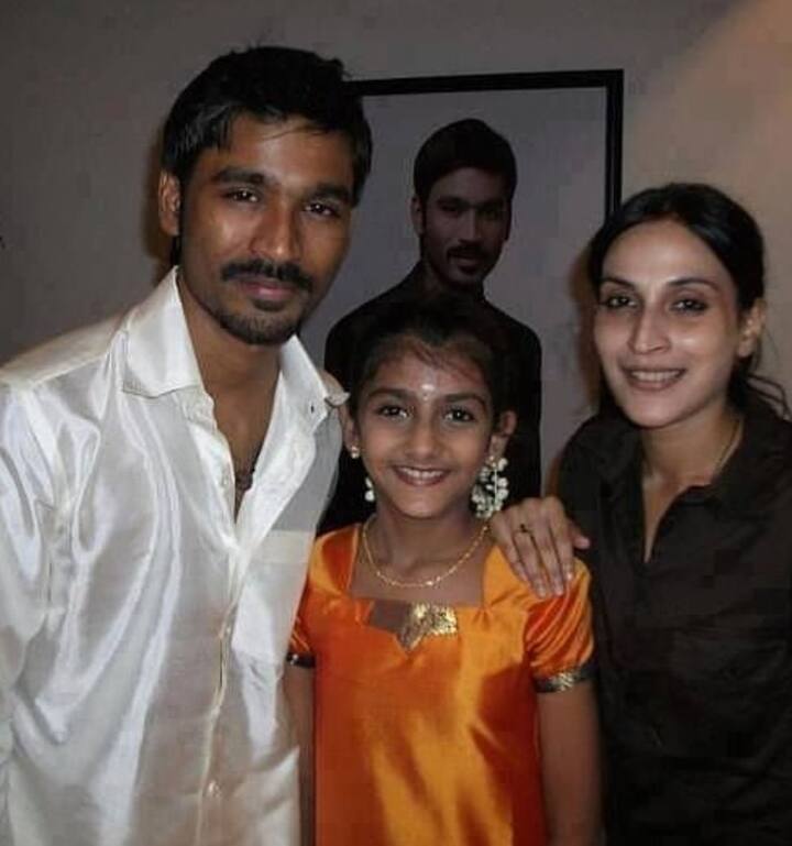 साउथ स्टार धनुष और रजनीकांत की बेटी ऐश्वर्या शादी के 18 साल बाद अलग हो गए थे. लेकिन आज भी इस कपल ने तलाक नहीं लिया है. दोनों अपने-अपने कामों में बिजी हैं.