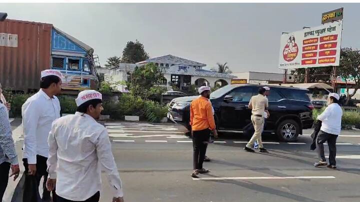 मराठा क्रांती मोर्चाने भाजप प्रदेशाध्यक्ष चंद्रशेखर बावनकुळे आणि मंत्री चंद्रकांत पाटलांच्या ताफ्याला काळे झेंडे दाखवले.