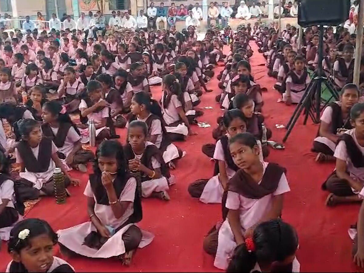 Maharashtra News: 'शाळा माझी न्यारी'... लातूर जिल्हा परिषद शाळेतील हजारो विद्यार्थी स्मार्ट करण्याचा न्यारा उपक्रम
