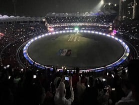 IND vs AFG: અફઘાનિસ્તાન સામેની મેચ દરમિયાન સ્ટેડિયમમાં ક્રિકેટ ચાહકોએ ગાયુ ‘વંદે માતરમ’, સોશિયલ મીડિયા વાયરલ અદભૂત વીડિયો Crowd Sings 'Vande Mataram' During India vs Afghanistan World Cup Match IND vs AFG: અફઘાનિસ્તાન સામેની મેચ દરમિયાન સ્ટેડિયમમાં ક્રિકેટ ચાહકોએ ગાયુ ‘વંદે માતરમ’, સોશિયલ મીડિયા વાયરલ અદભૂત વીડિયો