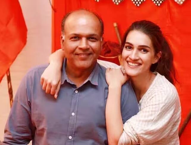 આશુતોષ ગોવારીકરે પણ પોતાની કારકિર્દીની શરૂઆત અભિનયથી કરી હતી. તેમણે બહુ ઓછી ફિલ્મોમાં કામ કર્યું. પરંતુ ફિલ્મમાં ઓળખ મળી નહી અને તેમણે ડાયરેક્શનનો રસ્તો પસંદ કર્યો. આશુતોષે ઘણી હિટ ફિલ્મો કરી. જેમાં 'લગાન', 'સ્વદેશ' અને 'જોધા અકબર' જેવી ફિલ્મોનો સમાવેશ થાય છે.