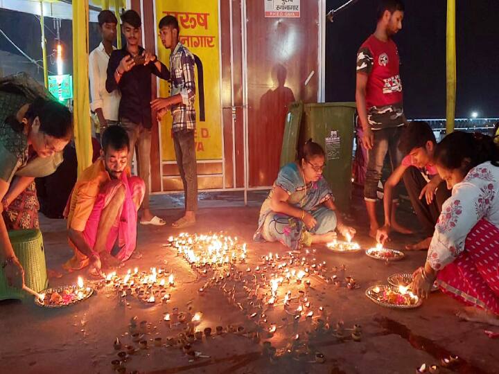 बताया जाता है कि यहां जिस भी पितरों का पिंडदान होता है वह मोक्ष को प्राप्त करते हैं. गरुड़ पुराण के अनुसार गया श्राद्ध पितरों को सीधे स्वर्ग के दरवाजे पर ले जाता है.