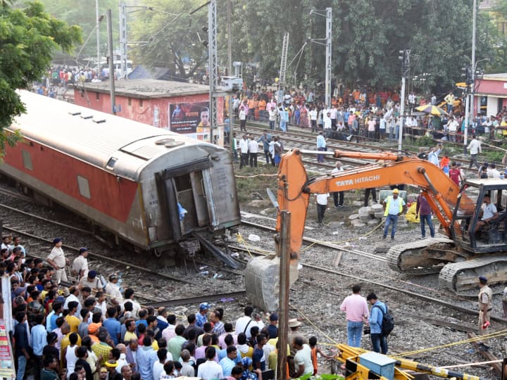 Andhra pradesh pryagrajTrain accidents why these Accident are not stopping despite all the measures abpp तमाम उपायों के बाद भी नहीं रुक रहे ट्रेन हादसे, वादे-इरादों में क्या है कोई कमी?