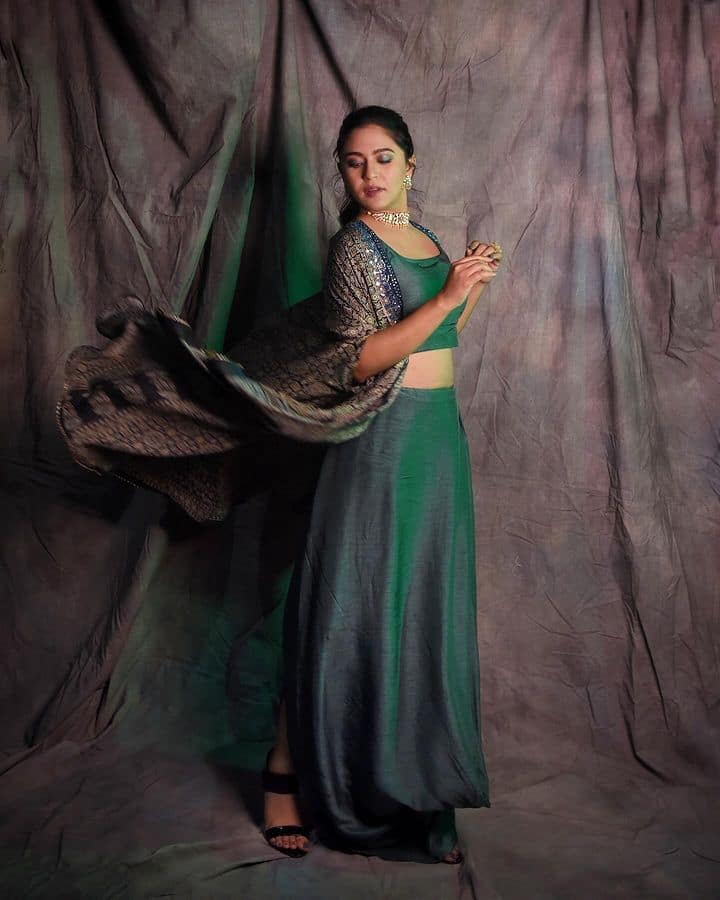 मालिकांच्या माध्यमातून घराघरात पोहोचलेली अभिनेत्री म्हणजे मृण्मयी देशपांडे.