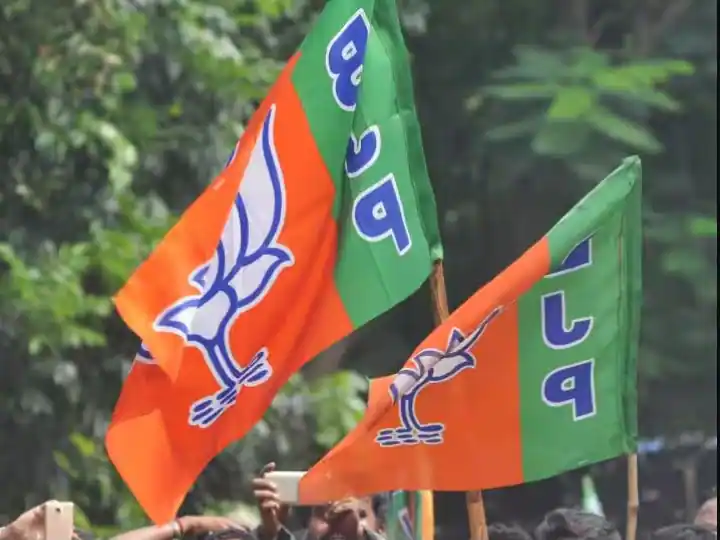 MP Election 2023: मध्य प्रदेश के बुंदेलखंड में बीजेपी के लिए अपने ही बन रहे मुसीबत, बगावत पर उतारू, जानें वजह