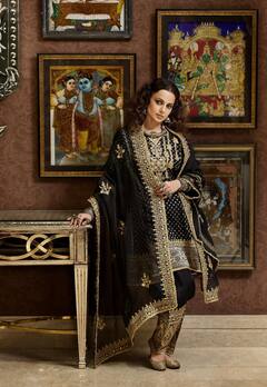 Kangana Ranaut Home Inside: मुंबई के इस महल जैसे घर में रहती हैं बॉलीवुड की बेबाक क्वीन, देखिए लिविंग से मंदिर तक की तस्वीरें