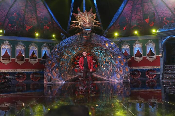 Commenting on the theme of the season, Salman Khan had shared: 