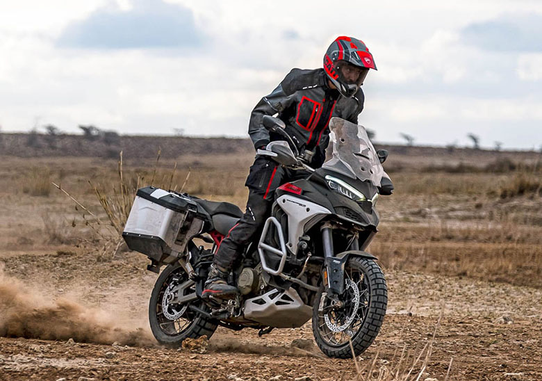 Ducati Multristrada V4 Rally हुई लॉन्च, जानें किन खूबियों से लैस है ये धांसू बाइक!