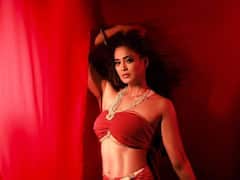 PHOTO: श्वेता तिवारीच्या कर्वी फिगरने वेधलं लक्ष; पाहा फोटो!